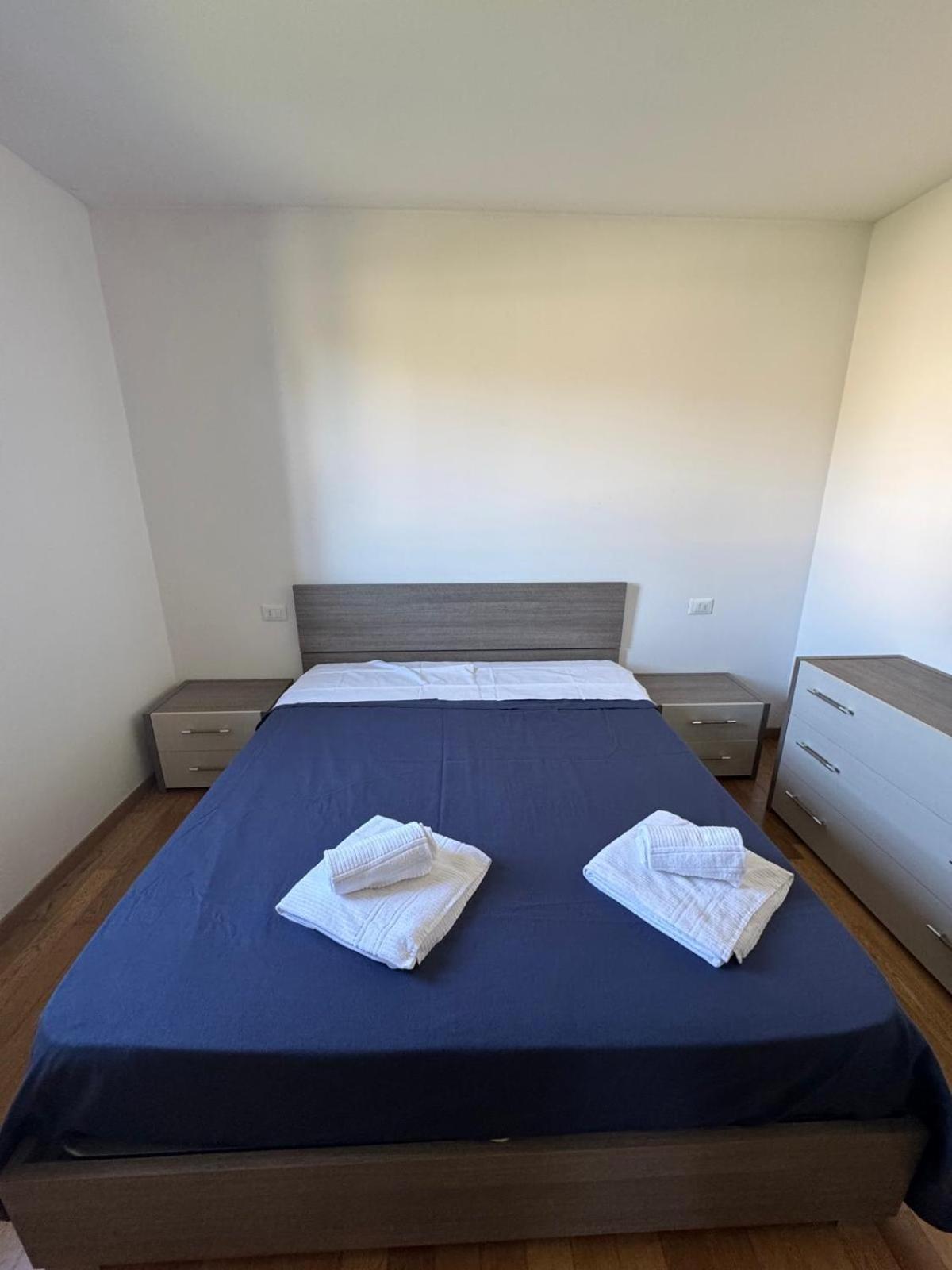 Crossroads Apartment Santa Maria la Longa Esterno foto