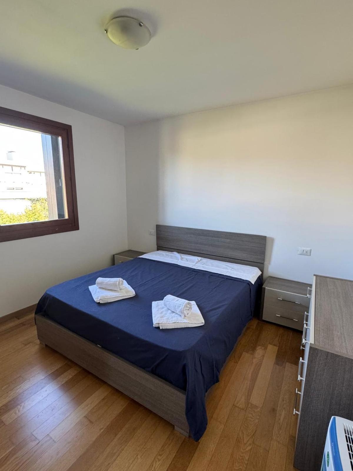 Crossroads Apartment Santa Maria la Longa Esterno foto