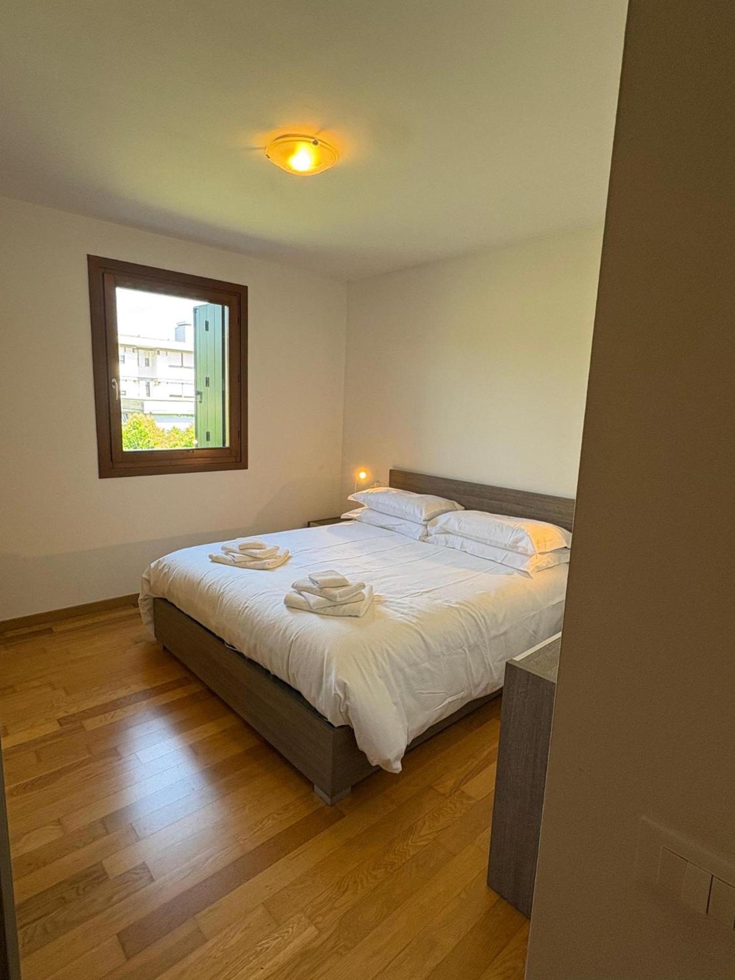 Crossroads Apartment Santa Maria la Longa Esterno foto